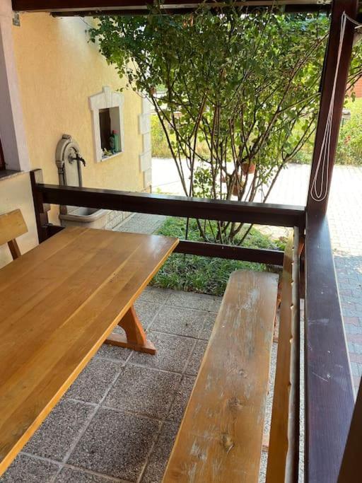 Room In Otocac Helena 外观 照片